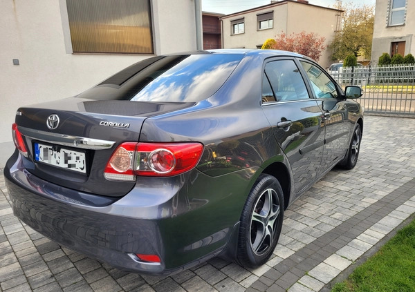 Toyota Corolla cena 28900 przebieg: 139600, rok produkcji 2011 z Września małe 46